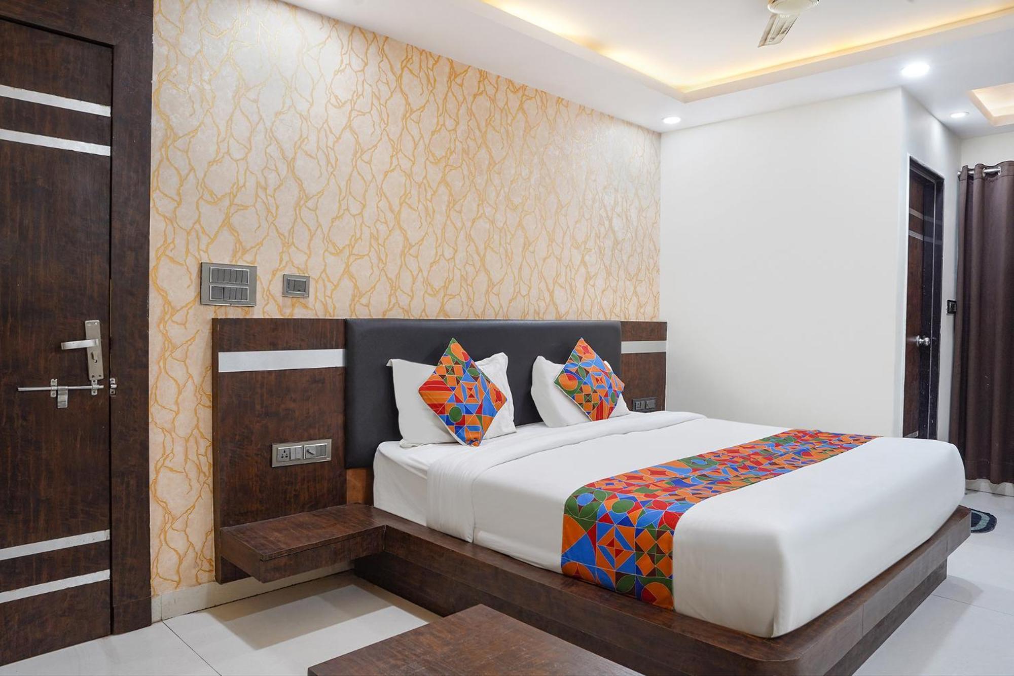 Fabhotel Jalsa Dlx Бопал Екстериор снимка
