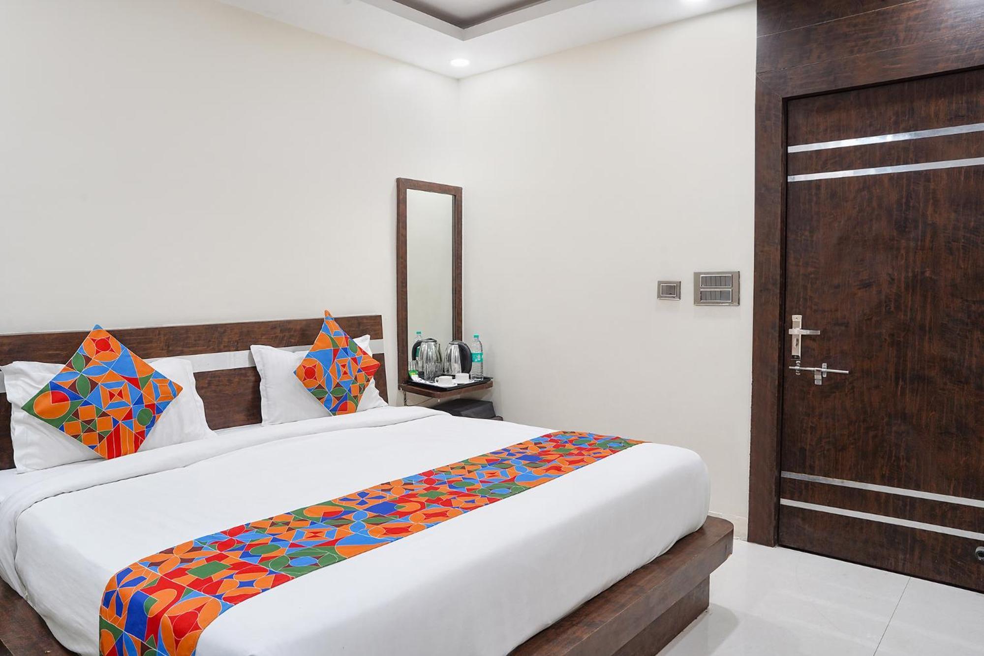 Fabhotel Jalsa Dlx Бопал Екстериор снимка