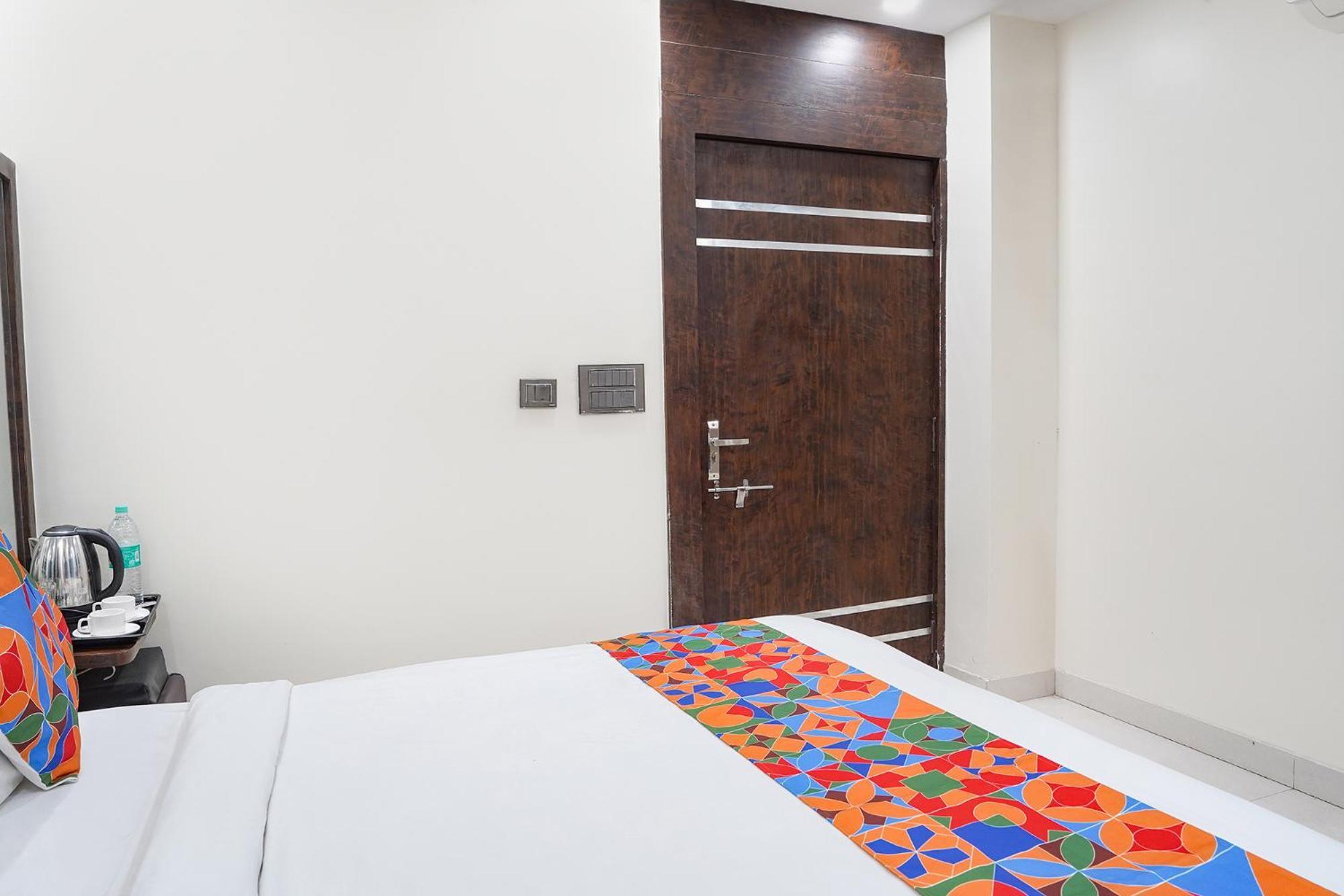 Fabhotel Jalsa Dlx Бопал Екстериор снимка